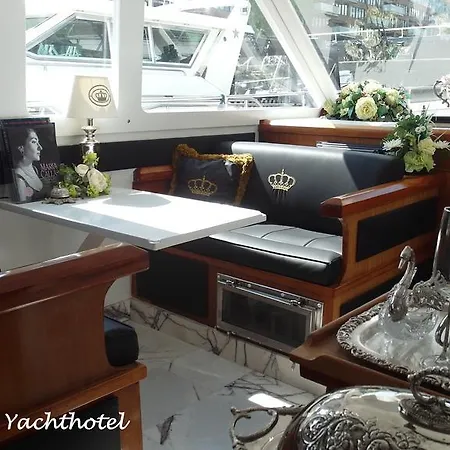 Maria Callas Yachthotel Hotel en barco Róterdam