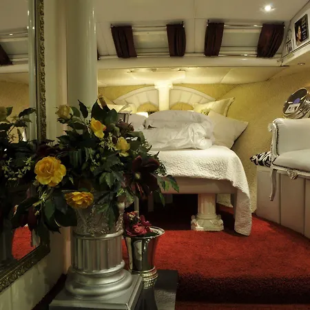 Hotel en barco Maria Callas Yachthotel 4*